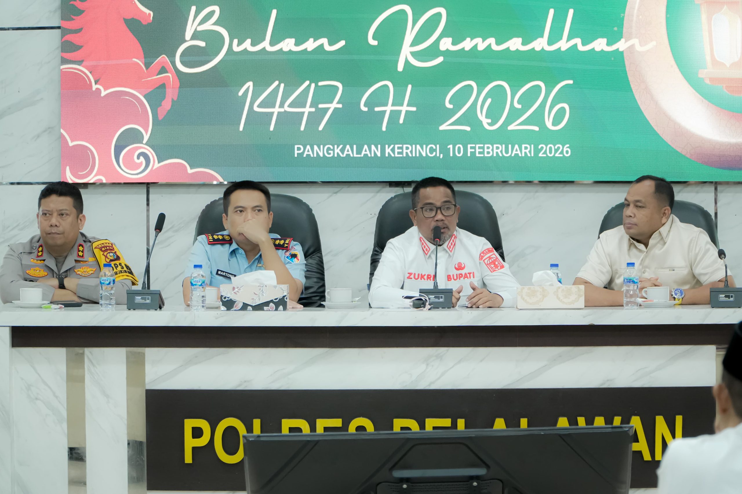 You are currently viewing Bupati Zukri Ikuti Rapat Koordinasi Pengamanan Imlek 2577 dan Persiapan Ramadan 1447 H