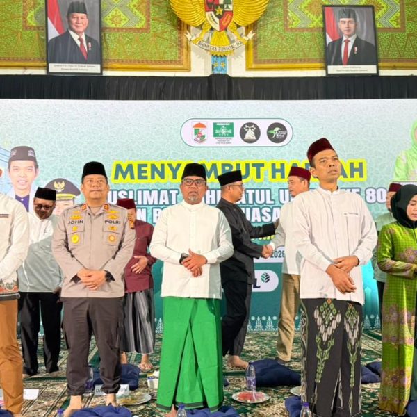 Bupati Zukri Hadiri Buka Puasa Bersama Muslimat NU dan UAS