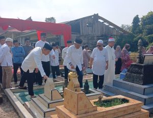 Read more about the article Bupati Zukri Ziarah Kubur dan Sambut Ramadan 1447 H di Kuala Terusan