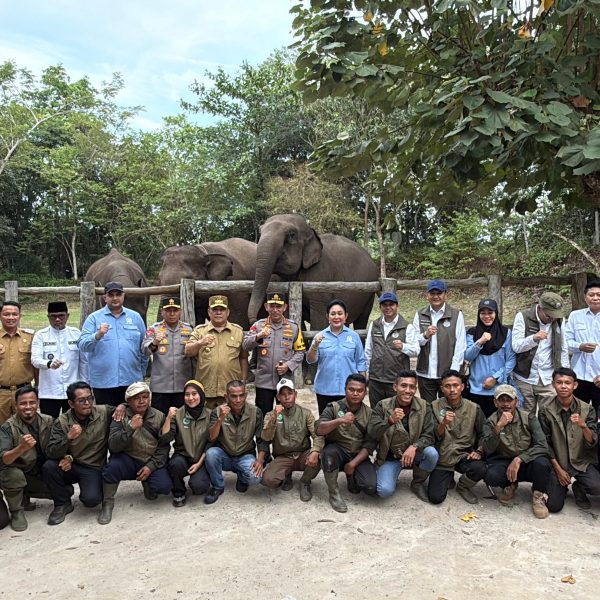 Bupati Pelalawan Dampingi Kapolri Dalam Kunjungan Kerja ke Taman Nasional Tesso Nilo
