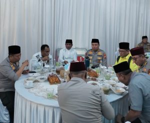 Read more about the article Bupati Pelalawan Dampingi Kapolda Riau Safari Ramadan dan Buka Puasa Bersama di Polres Pelalawan