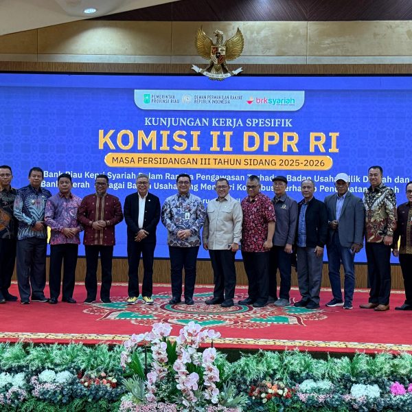 Bupati Pelalawan Hadiri Kunker Komisi II DPR RI di Riau