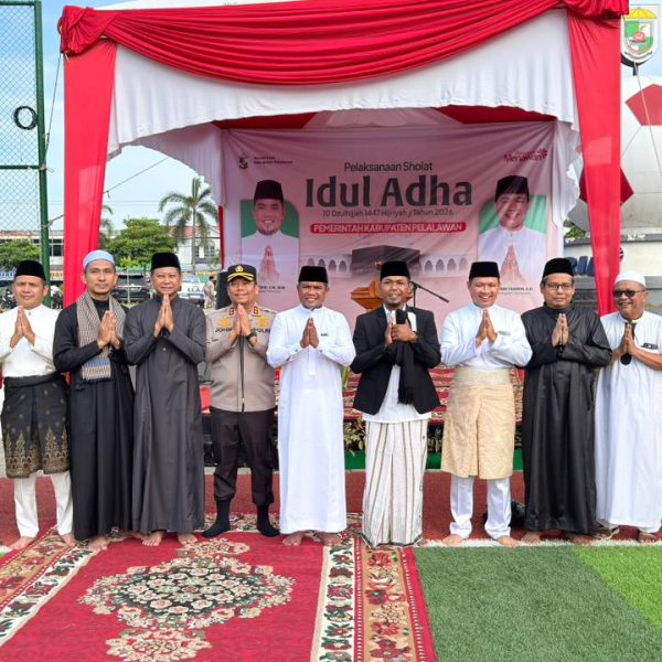 Sholat Idul Adha 1447 H di Lapangan Mini Soccer, Bupati Zukri : Idul Adha Mengajarkan Tentang Gotong Royong