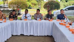 Read more about the article Bupati Pelalawan Pimpin Rapat Terkait Gejolak Harga Sawit, Tegaskan Jangan Rugikan Petani