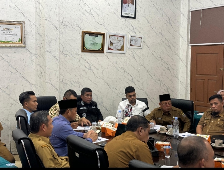 Read more about the article Bupati Zukri Hadiri Rakortekbang Tahun 2026 dan RKPD 2027