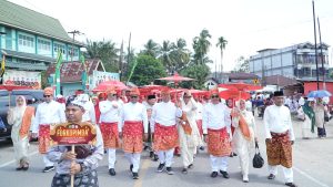 Read more about the article Bupati Pelalawan Ikuti Pawai Ta’aruf MTQ ke-44 Tingkat Provinsi Riau di Kuansing