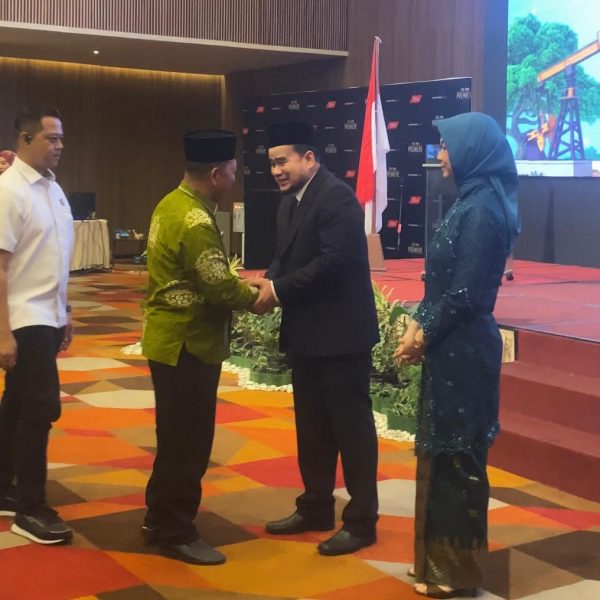 Asisten II Setda Pelalawan Hadiri Pelantikan Direktur PT Bumi Siak Pusako