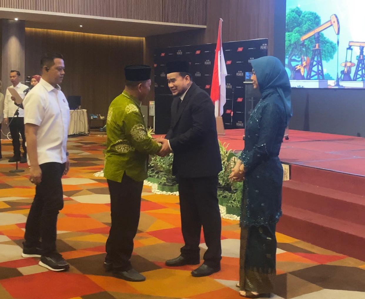 You are currently viewing Asisten II Setda Pelalawan Hadiri Pelantikan Direktur PT Bumi Siak Pusako