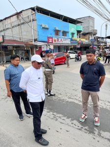 Read more about the article Respon Keluhanan Masyarakat, Bupati Zukri himbau Provider melapor dan Tertibkan Kabel Internet di Kota Pangkalan Kerinci