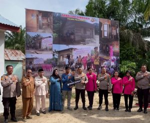 Read more about the article Asisten I Setda Hadiri Peresmian Bedah Rumah Dalam Rangka Hari Bhayangkara ke-80