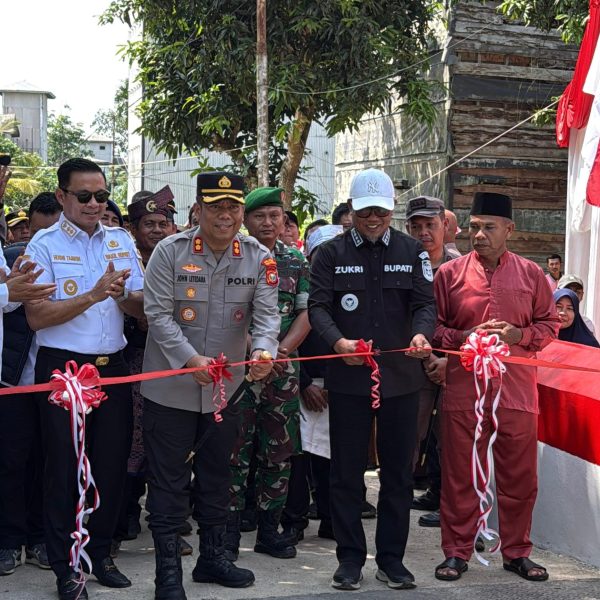 Bersama Wabup, Bupati Hadiri Peresmian Jembatan Merah Putih Presisi di Desa Rangsang