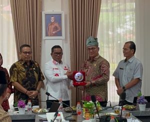 Read more about the article Bupati Zukri Terima Kunjungan Kerja Pemkab Nias Selatan, Paparkan Strategi Optimalisasi PAD