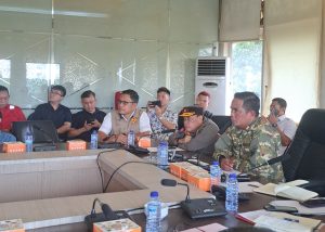 Read more about the article Bupati Zukri Pimpin Rapat Dukungan Penanganan Jalan Lintas Bono Ruas Sebekek–Segamai